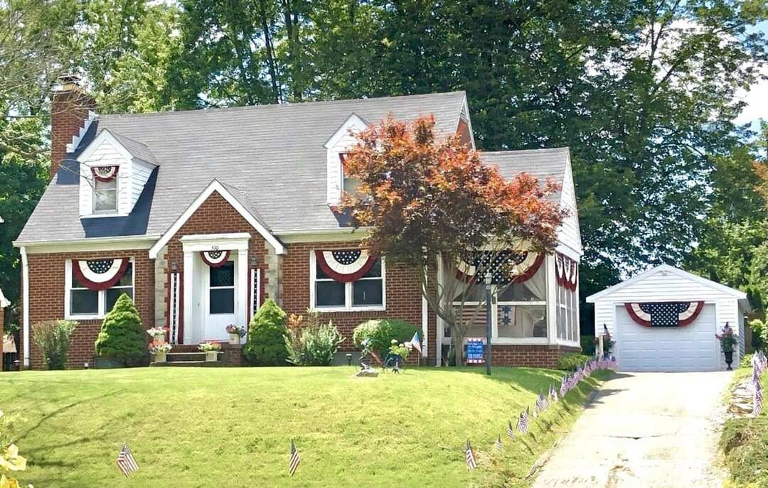 Half-Round Cotton Duck Patriotic Vintage Bunting with Embroidery