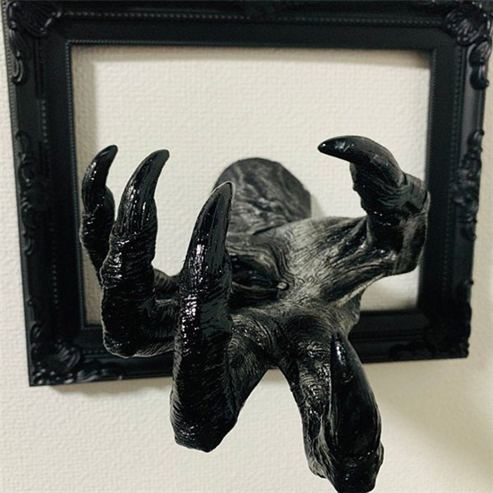 The Witch's Hand Wall Hanging - 3D Witch's Demon Hand Wall Hanging Statues
