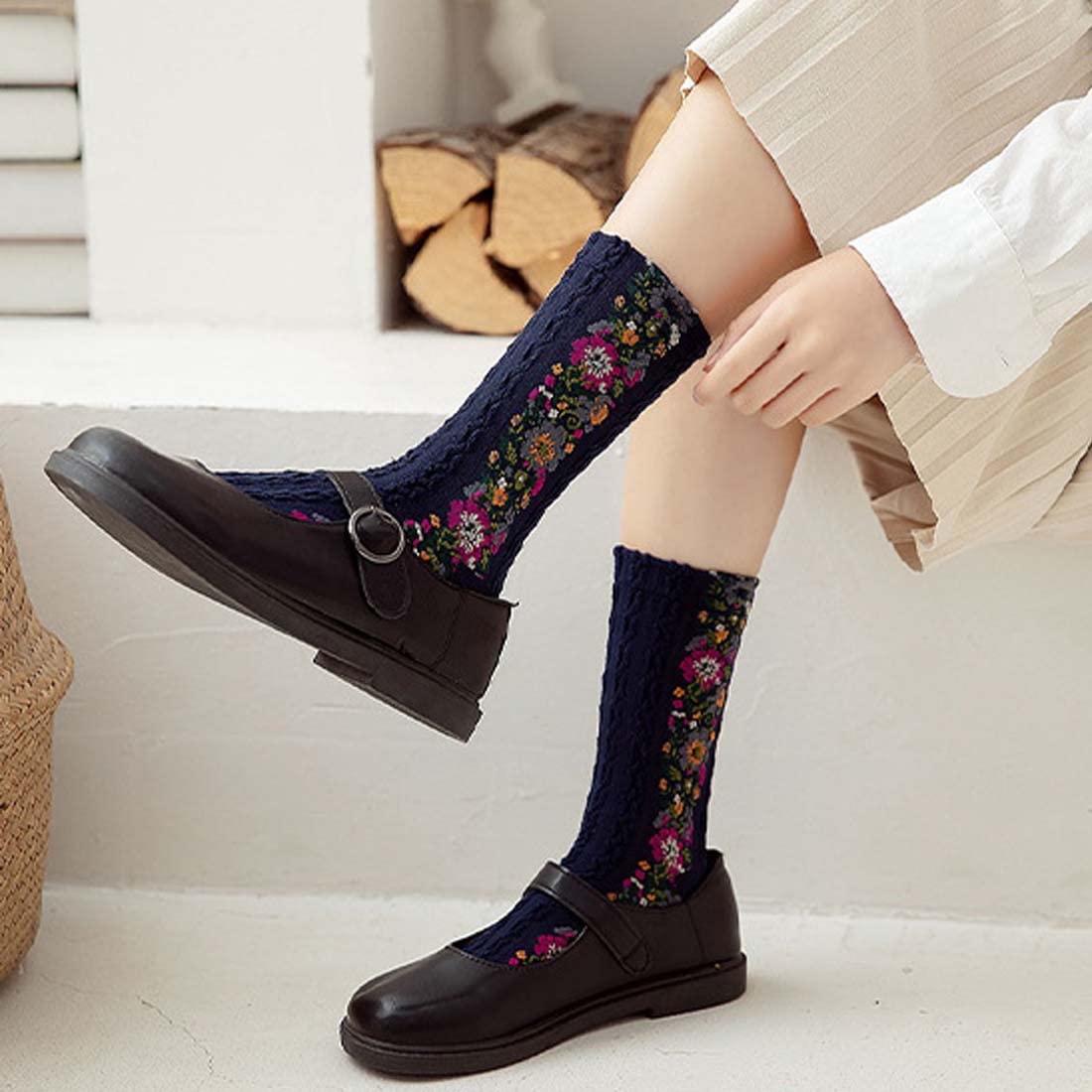 🌼Vintage Embroidered Floral Socks