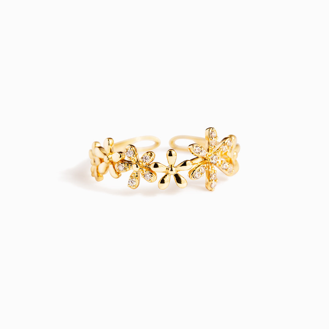 18k Gold Pavé Floral Ring-belovejewel.com