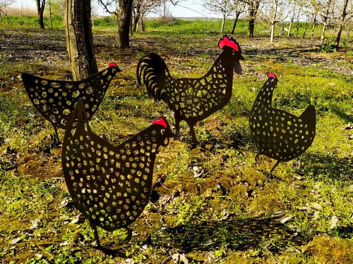 Chicken Yard Metal Art Decoration