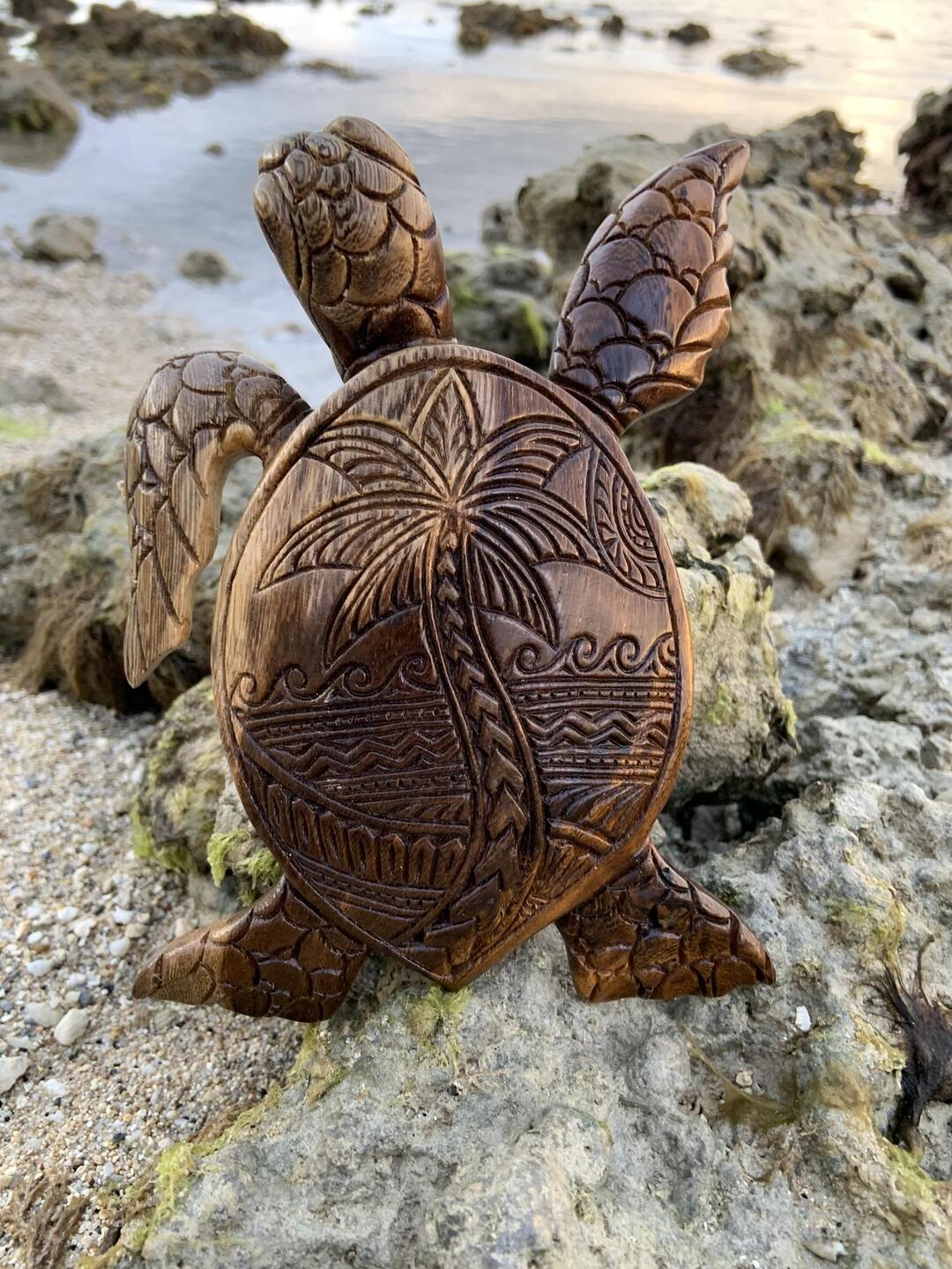Hawaiian Turtle WoodCarving