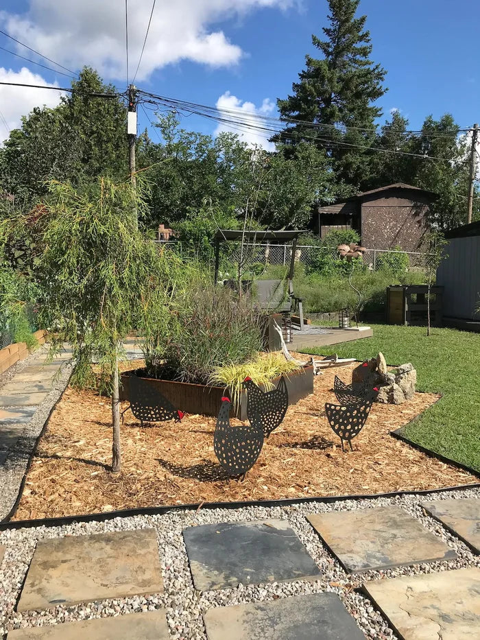 Chicken Yard Metal Art Decoration