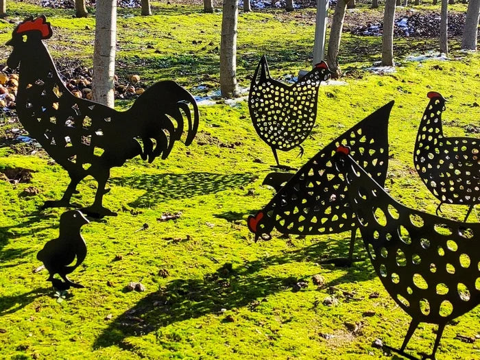 Chicken Yard Metal Art Decoration