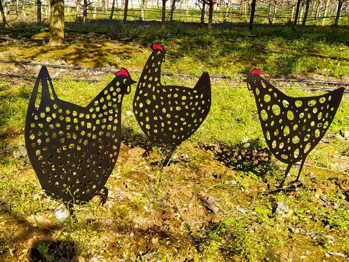 Chicken Yard Metal Art Decoration
