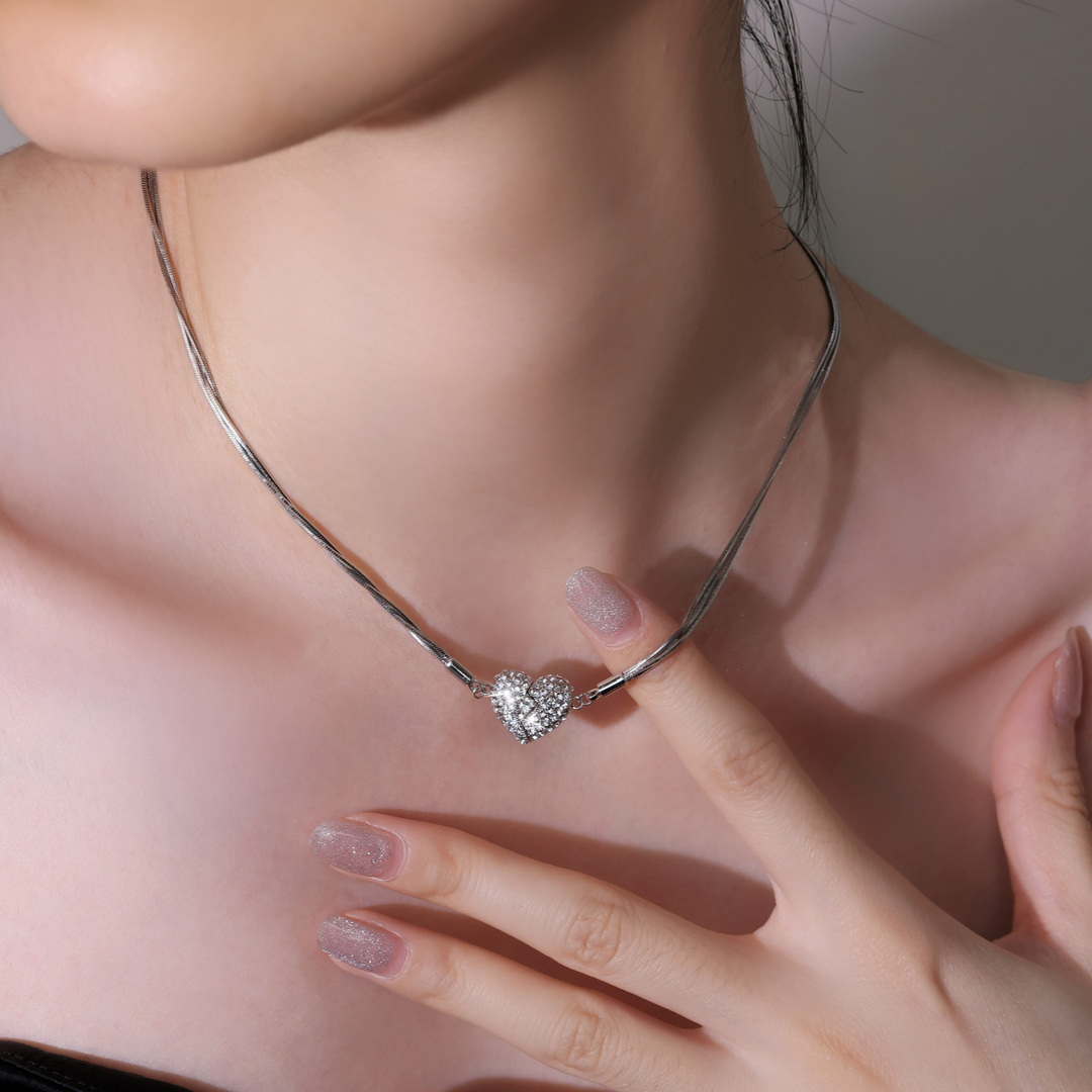 💖Double-Sided Wearing Diamond-Set Magnetic Love Pendant
