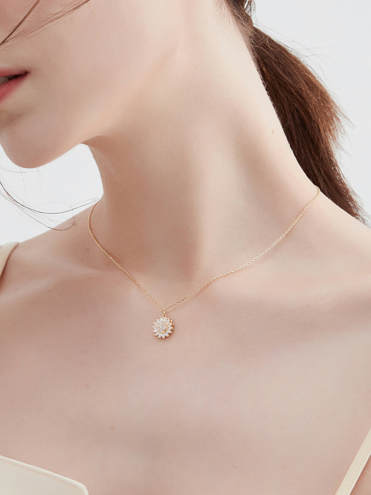 🌻Rotating Sunflower Necklace