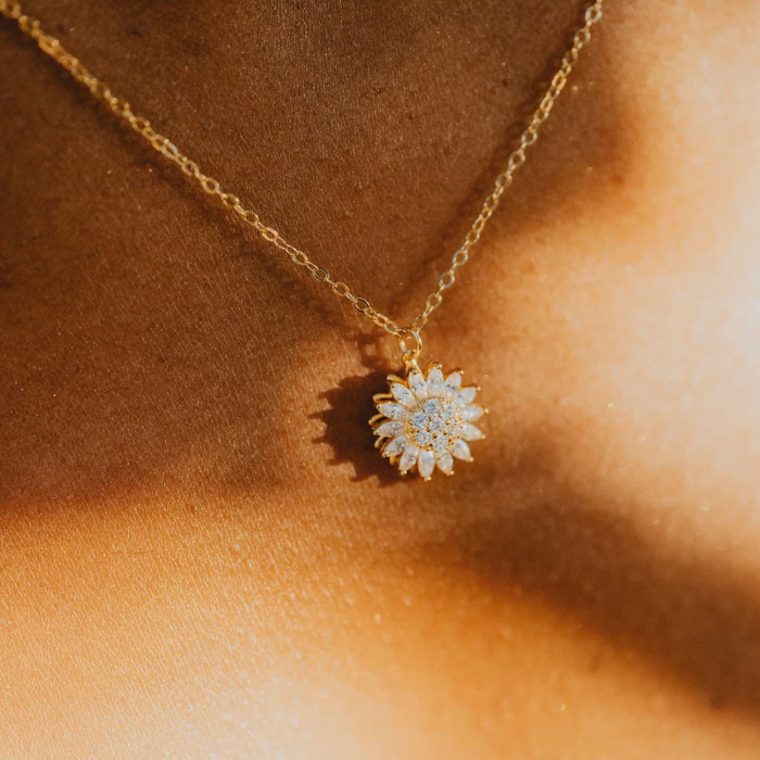 Spinning Sunflower Necklace-belovejewel.com