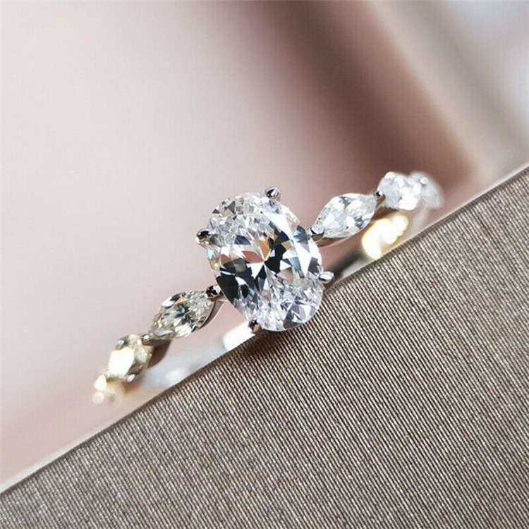 Melody Oval Moissanite Engagement Ring-belovejewel.com