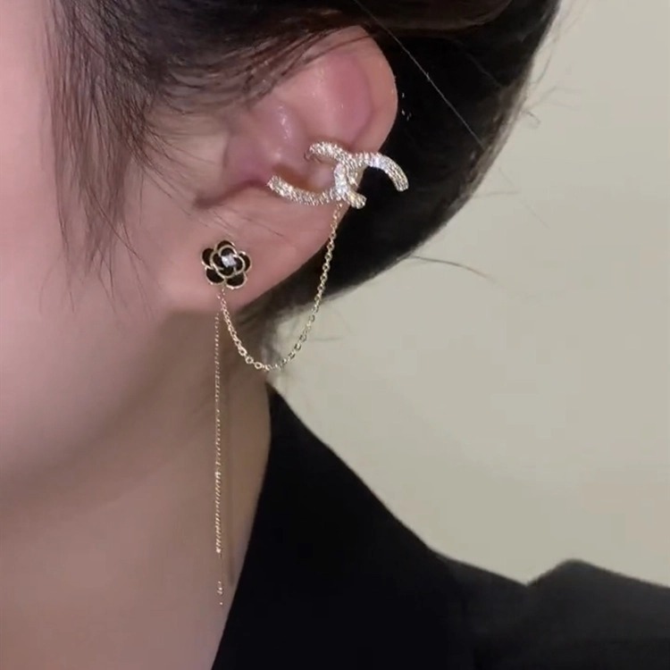 🌸C-Shaped Black Camellia Microset Zircon Earrings -belovejewel.com
