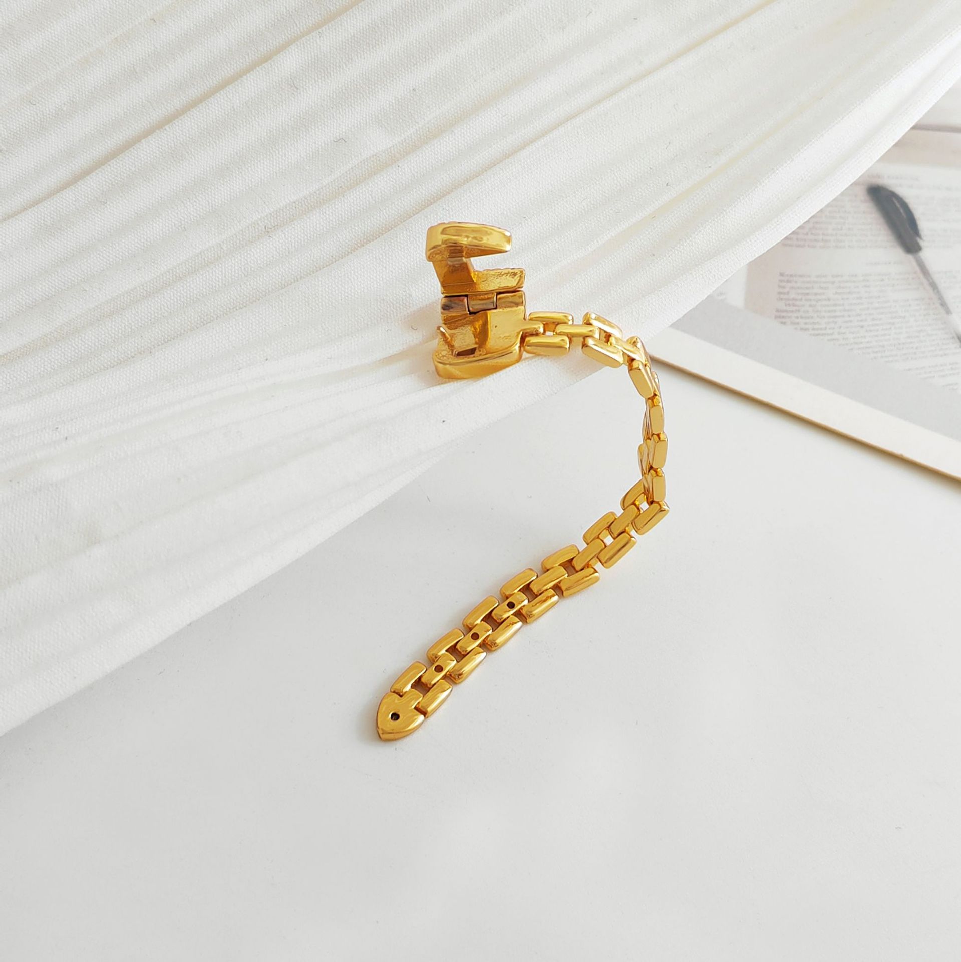 Fashionable Adjustable Buckle Ring-belovejewel.com