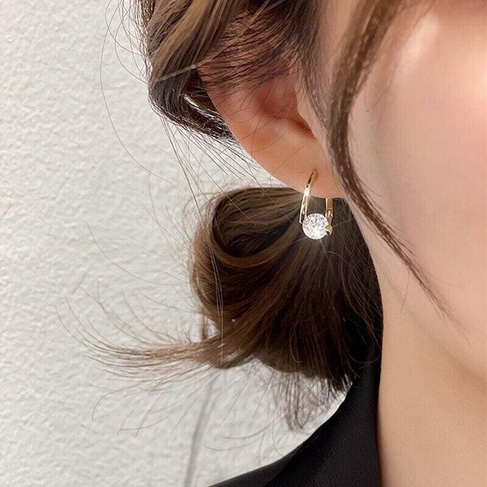 Diamond Round Stud Earrings-belovejewel.com