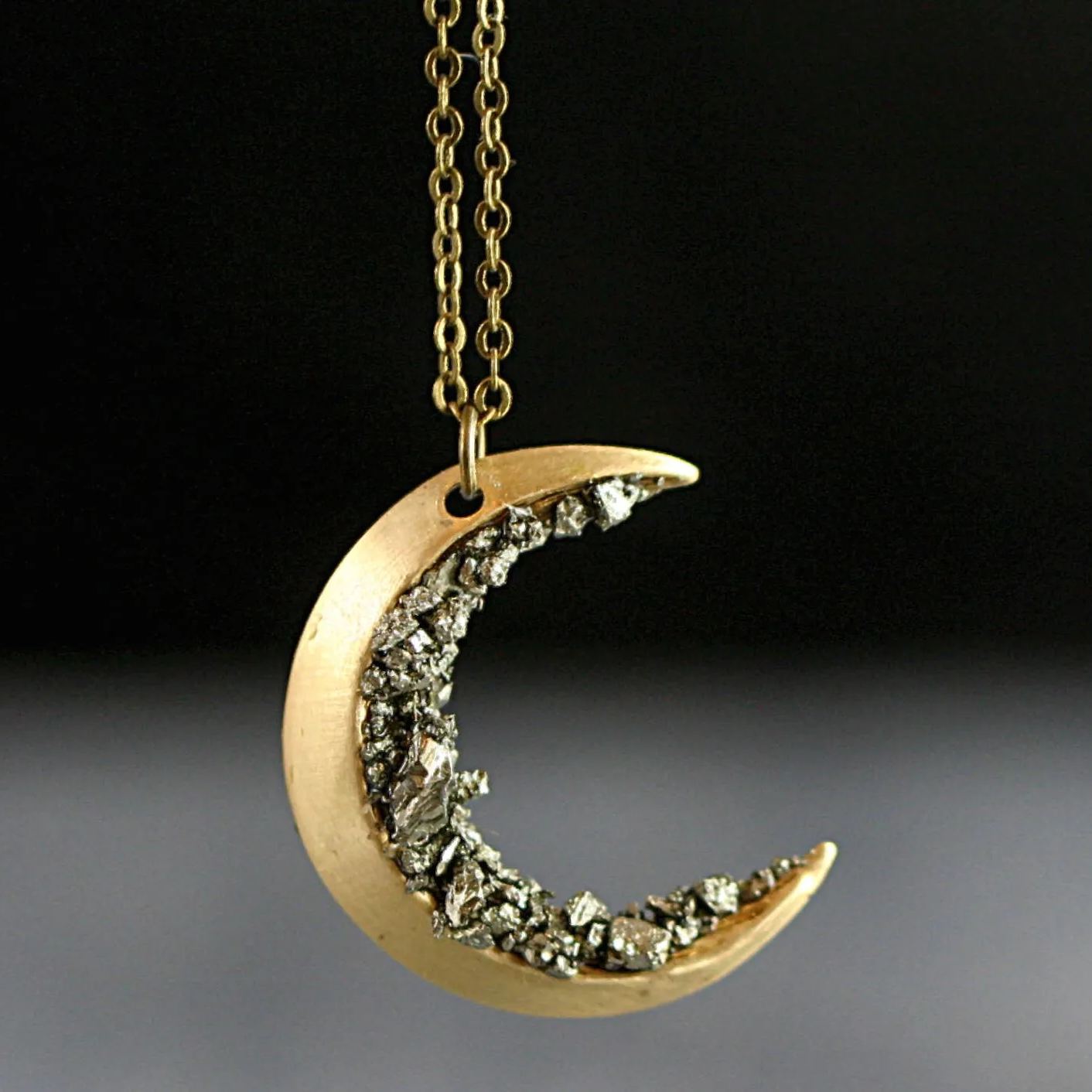 🌙Crystal Crescent Moon Necklace