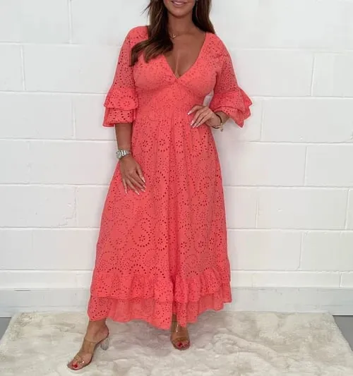 🔥🔥🔥🔥GORGEOUS EMBROIDERY ANGLAISE MIDI DRESS