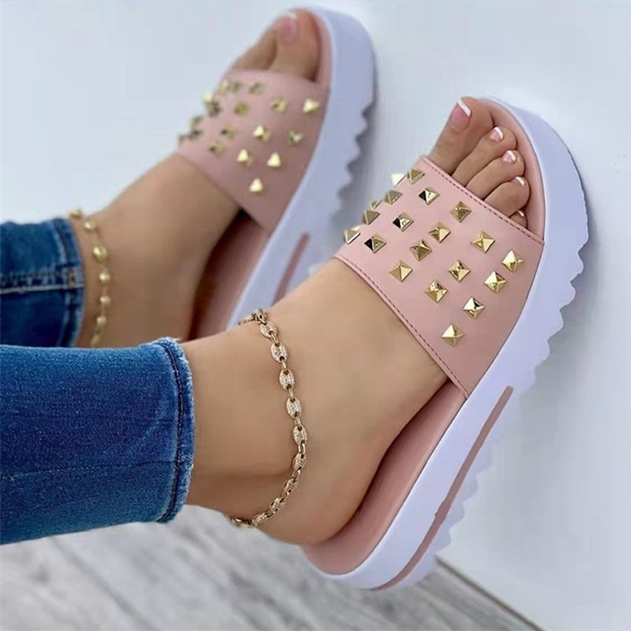 Studded Casual Resort Slippers
