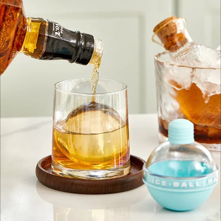 🔥2023 Summer New Creative - Light Bulbs Ice Molds-EchoDecor