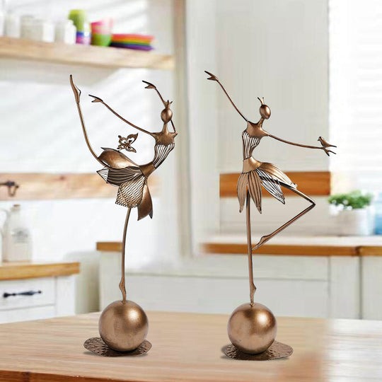 🔥Hot Sale 50% OFF-Dancing Garden Maid Statues