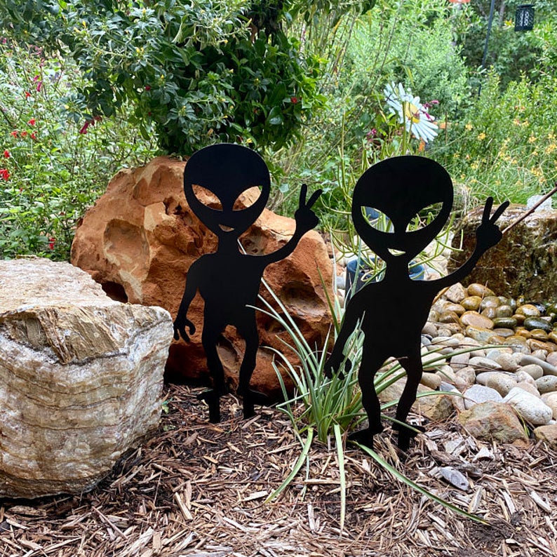 Cute and Unique ghost zombies - Halloween yard decor Metal art-EchoDecor