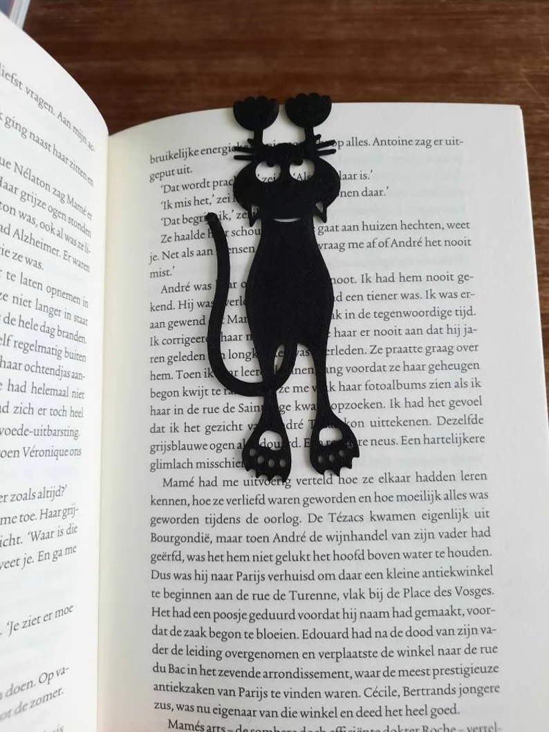 🐈 'The Hanging Cat' Bookmark -EchoDecor