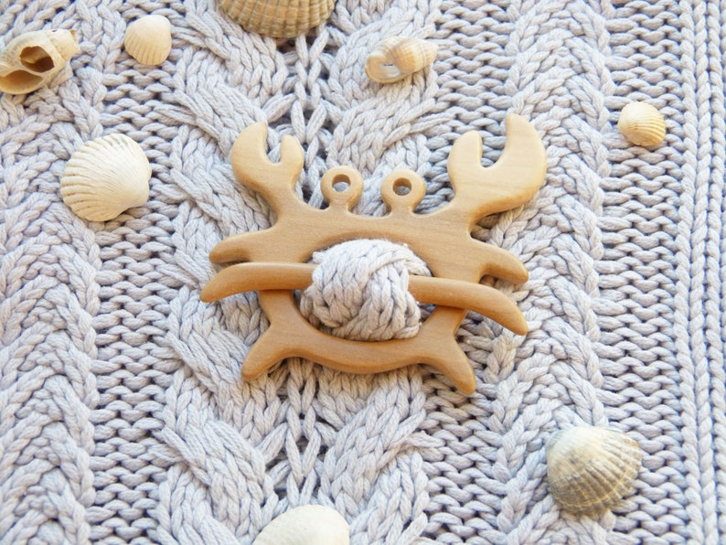 🎄 LAST DAY 50% OFF🔥 Brooch pin with wooden animal pattern (sweater clip)-EchoDecor