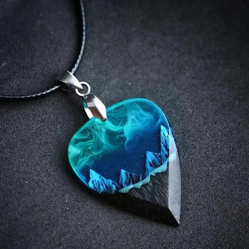 🎸Northern Lights Guitar Pick Necklace-EchoDecor