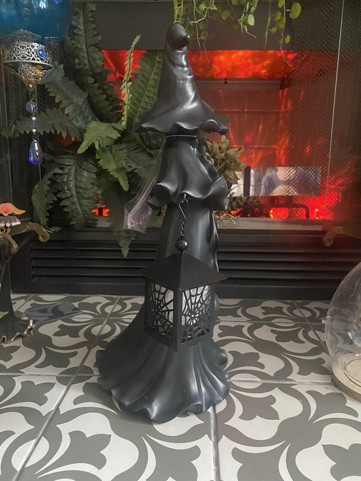 Cracker Barrel Halloween 2024 Witch With LED Lantern Decoration