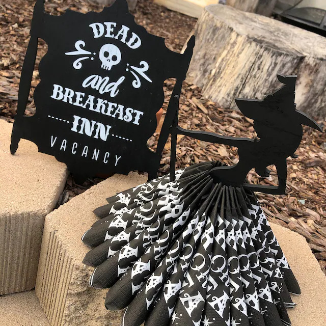 “Witch“ Napkin holder