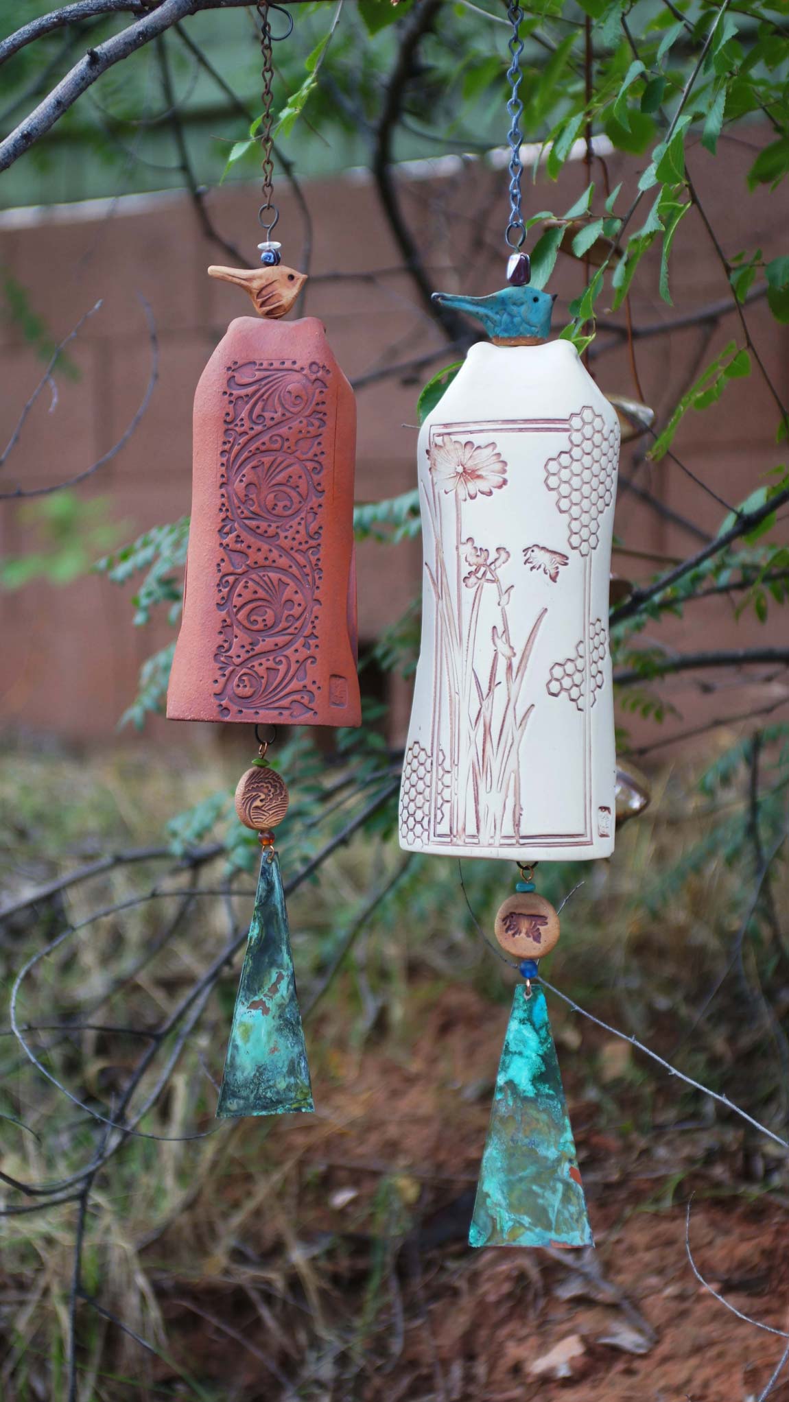 Ceramic Wind Chime Garden Bell, Honeycomb Bee Pattern-EchoDecor