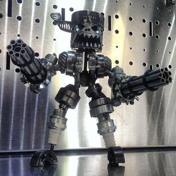 🔥🤖Recycling/Scrap Metal Standing Warrior Sculpture 🤖 🔥Handmade-Piston Man-EchoDecor
