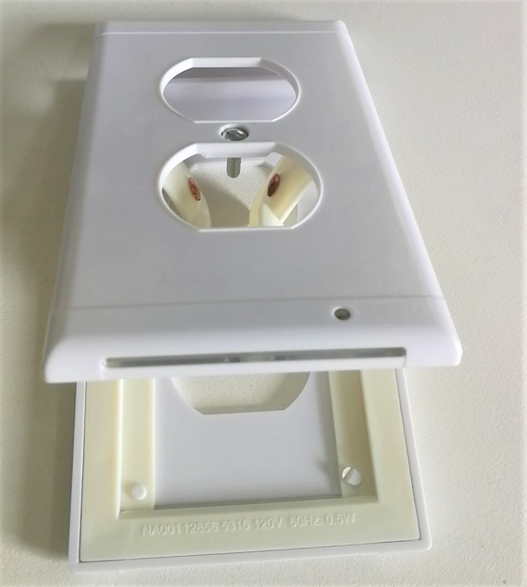 Last Day 50%OFF💡Outlet Wall Plate With Night Lights-No Batteries or Wires-EchoDecor
