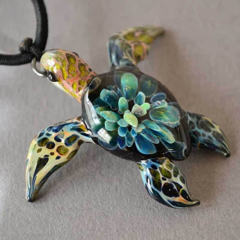 🌴🐢Hawaiian Glass Turtle Pendant