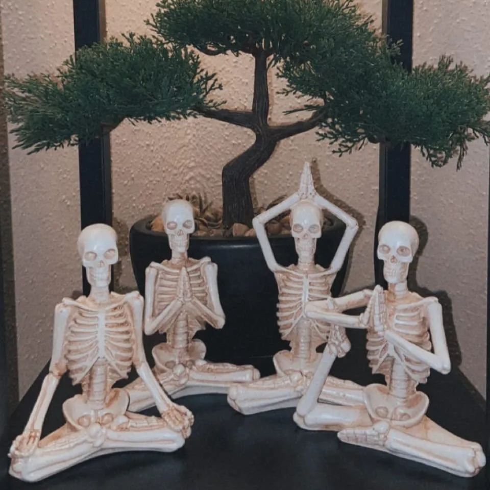 Unique Yoga Skull Statue-EchoDecor