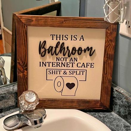 This Shit and Split Bathroom Sign Is The Funniest Way To Speed Up Bathroom Usage This Shit and Split Bathroom Sign Is The Funniest Way To Speed Up Bathroom Usage