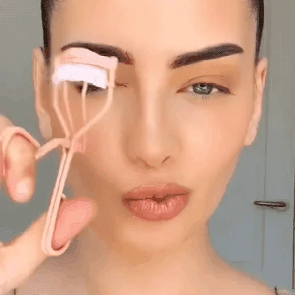  2022 New Eyelash Curler with Brush Makeup Tools