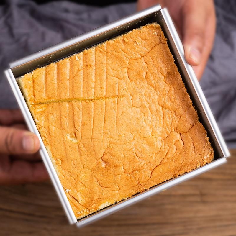 Square Cake Pan with Removable Bottom