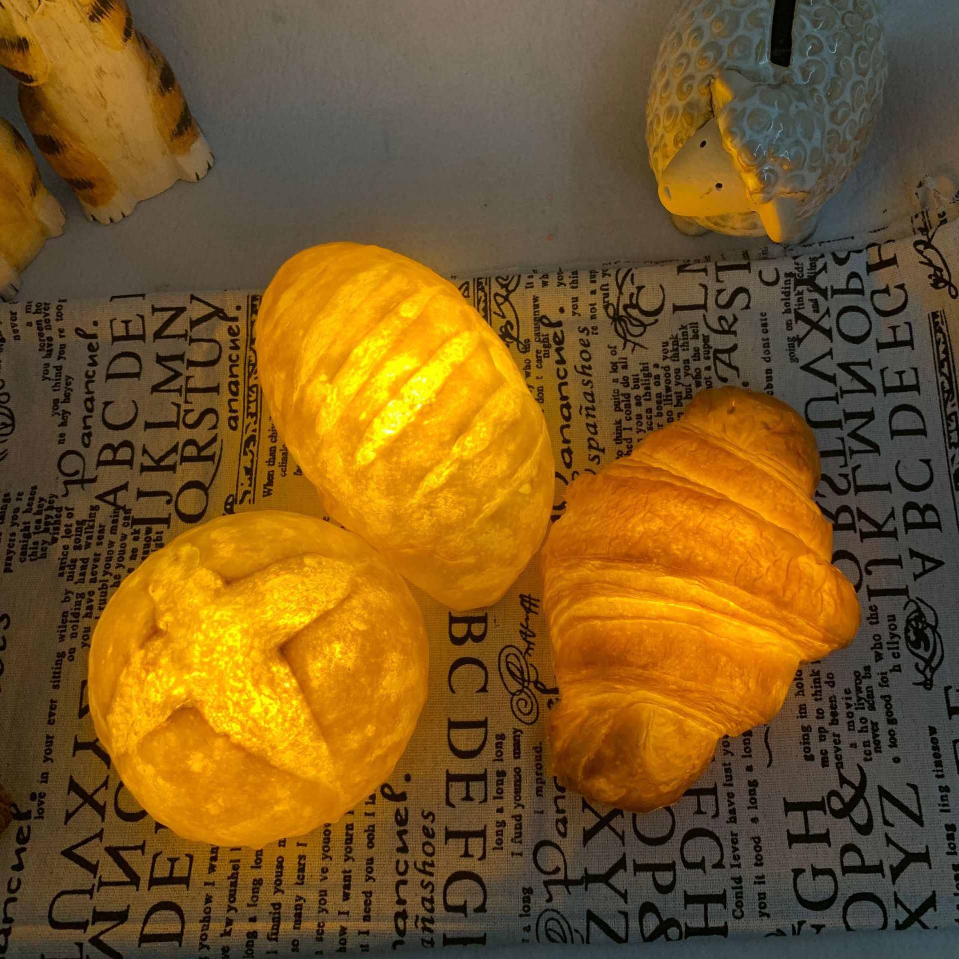 🥐Croissant Night Light Decorative LED Light