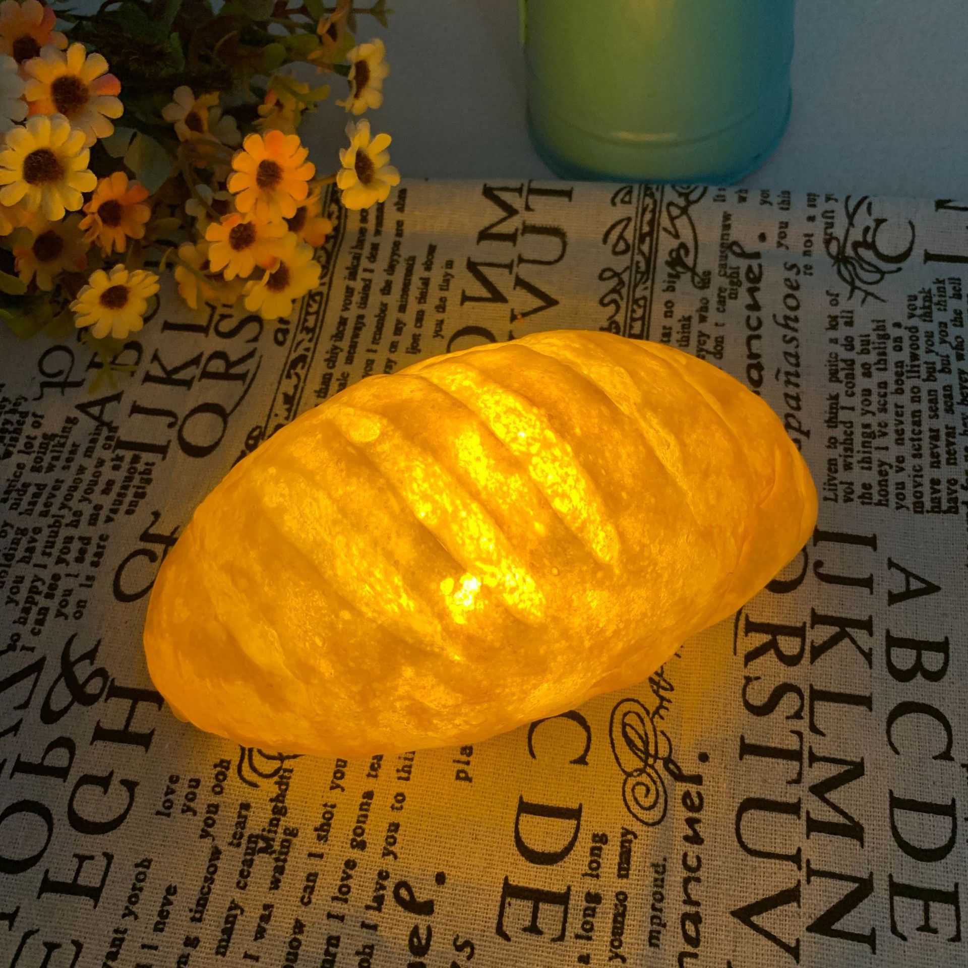 🥐Croissant Night Light Decorative LED Light