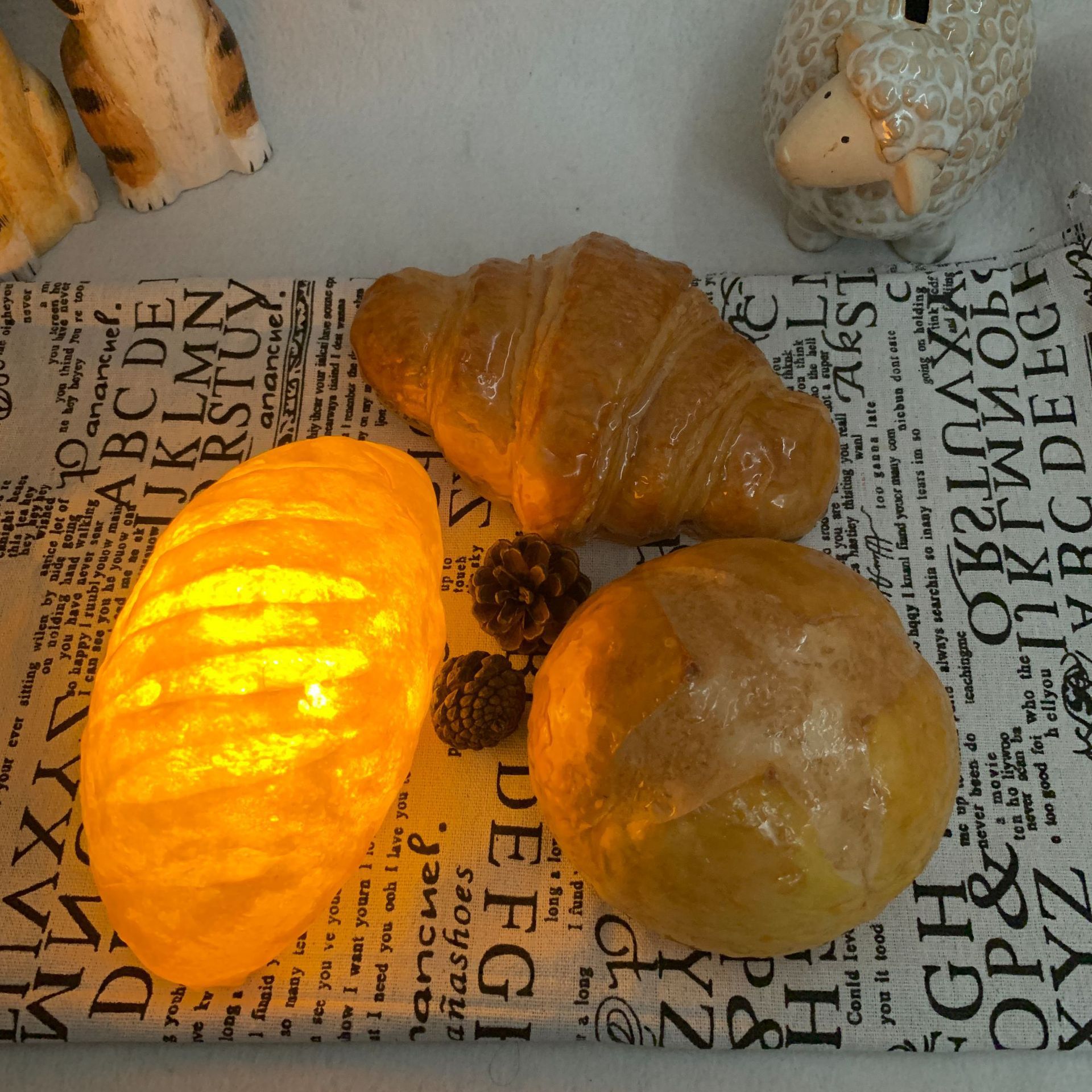 🥐Croissant Night Light Decorative LED Light