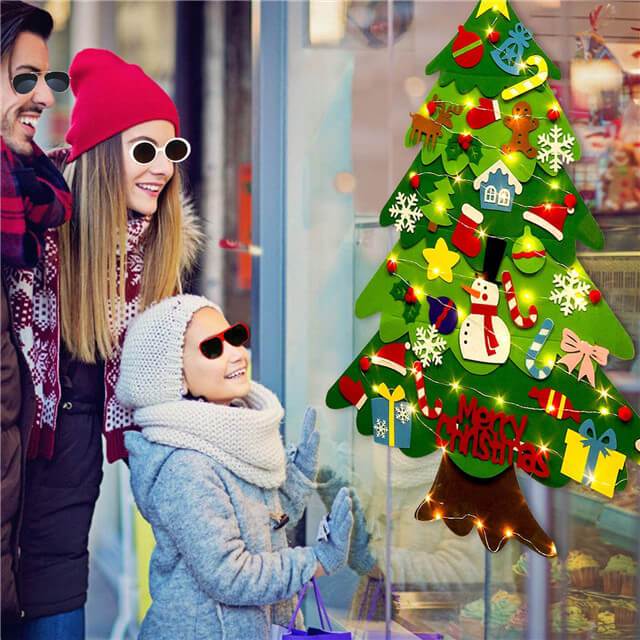 🧒🎄Felt Christmas Tree Set With 32PCS Ornaments Wall Hanging Tree & 35LED String Lights