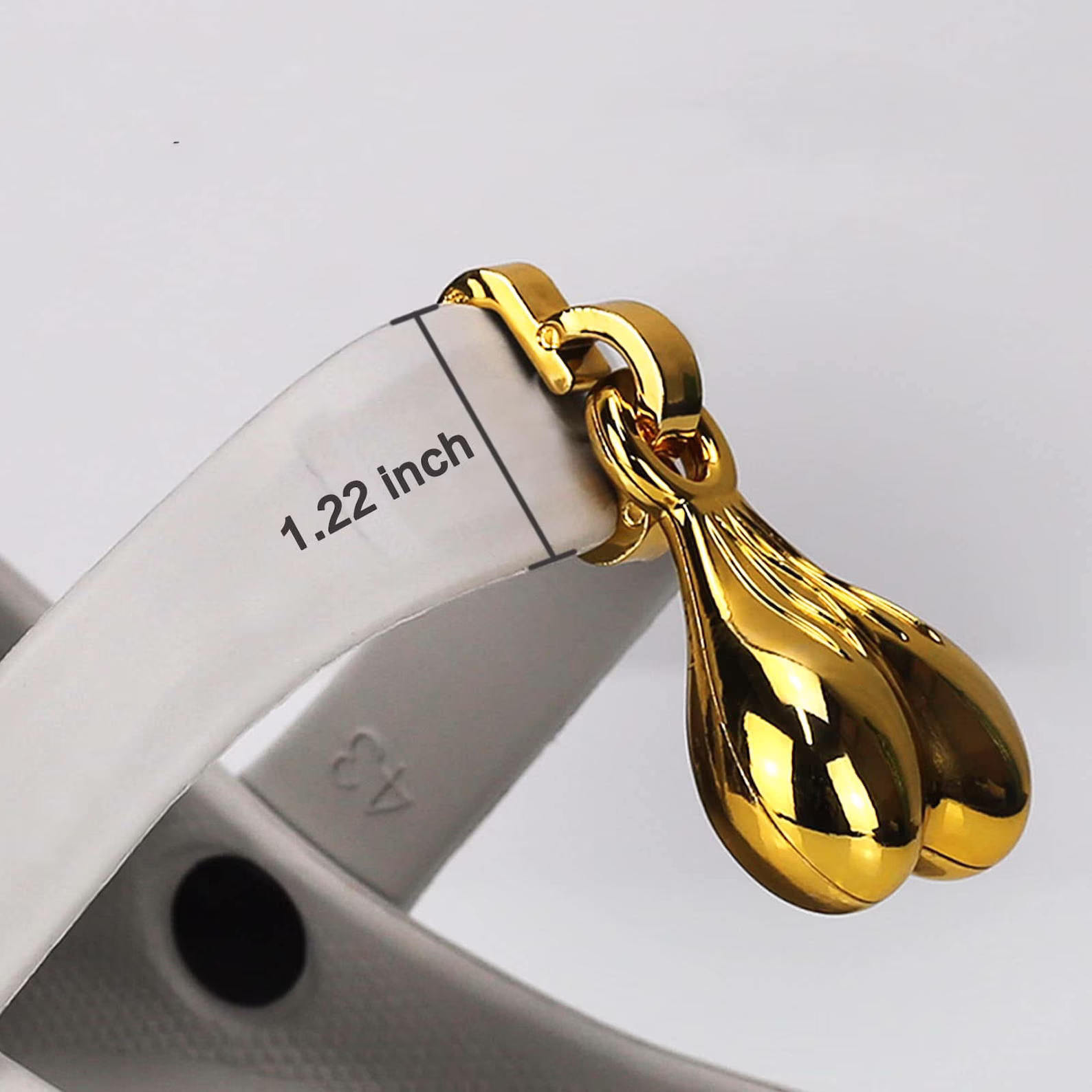 1 Pair Funny Shoes Decoration Penfant Croc Nuts Balls