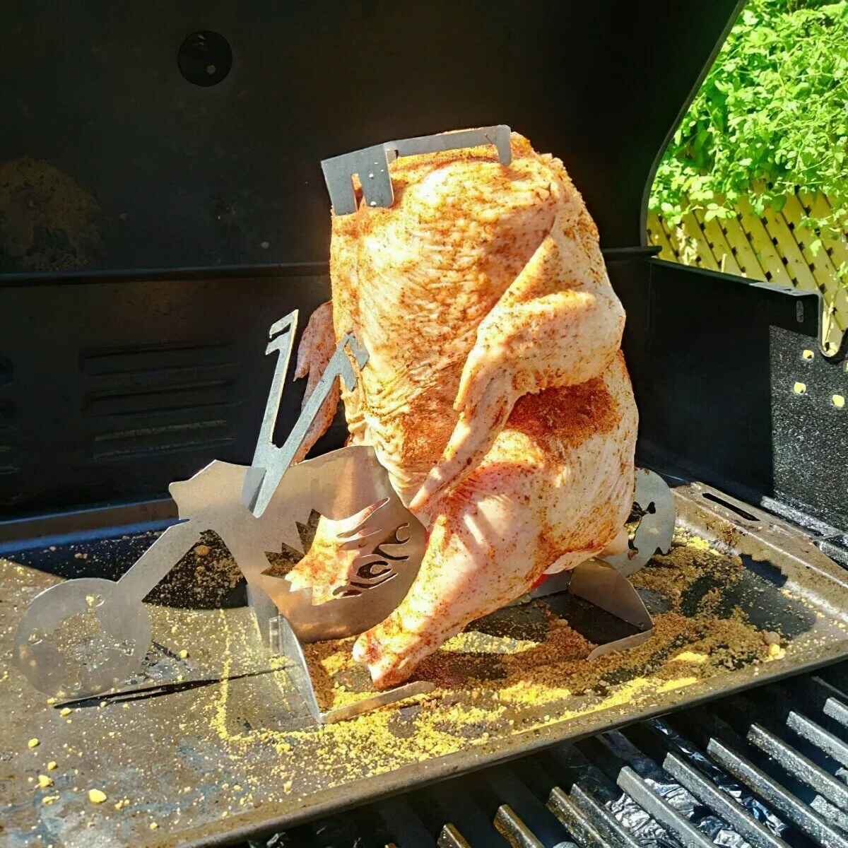 Portable Chicken Stand Beer- American Motorcycle BBQ