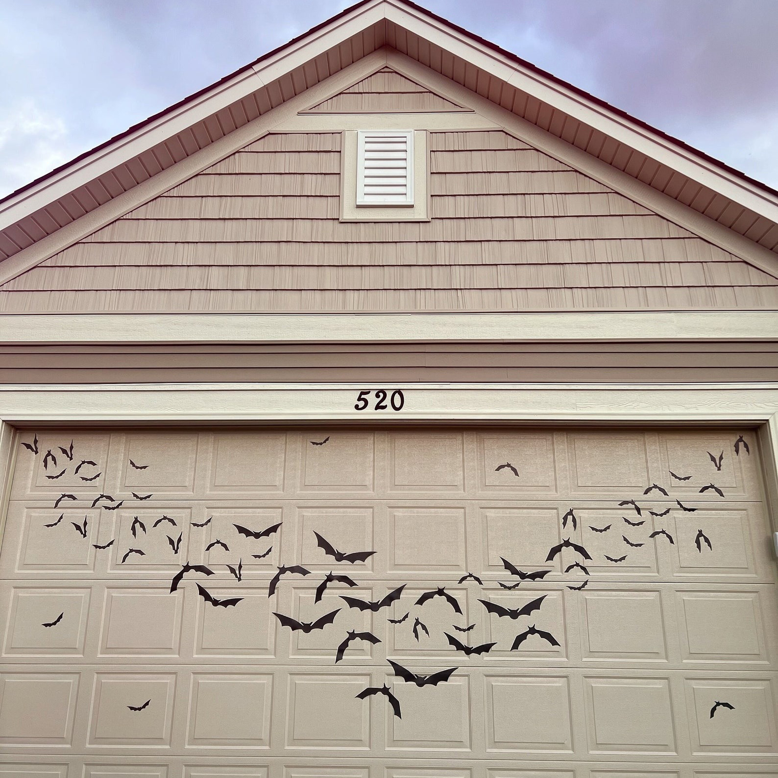 🔥Hot Sale 40% OFF🔥Halloween Bats Garage Door Decor（1 Set 12 Pcs）