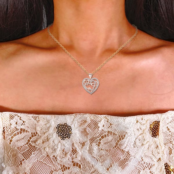 Interlocking Hearts Necklace -👩‍❤️‍👩''Sisters of my soul & Friends o