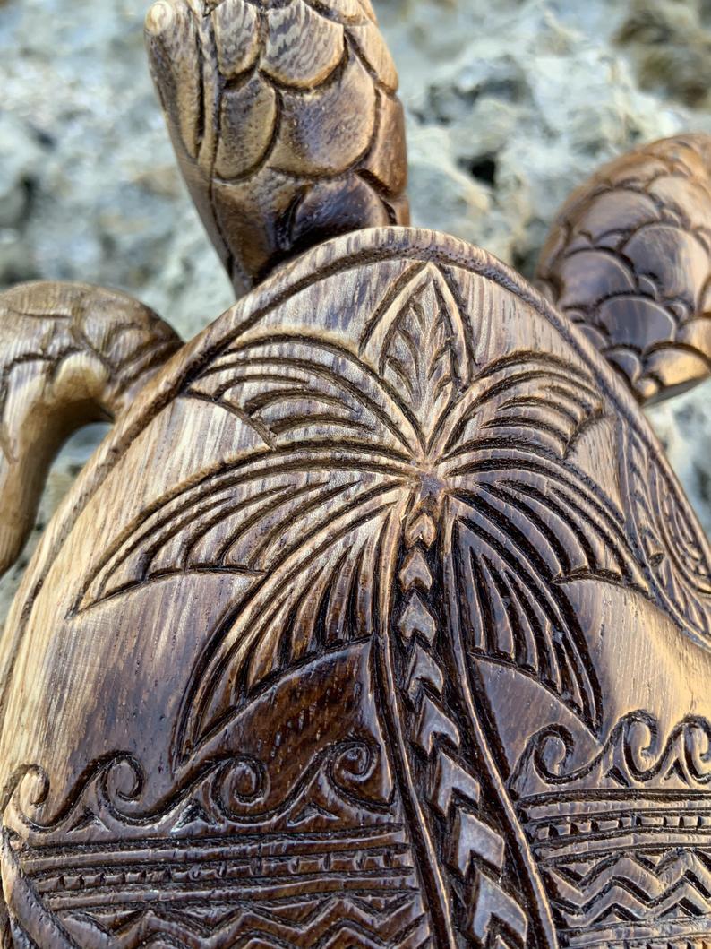 Hawaiian Turtle Woodcarving