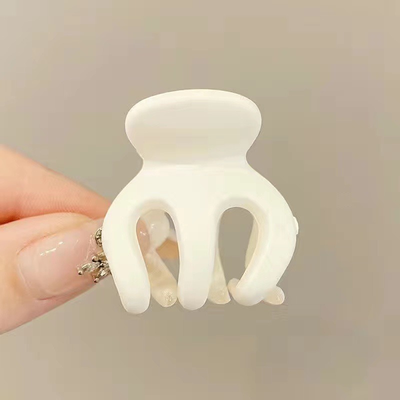 Solid Color Pumpkin Shape Hair Claw 