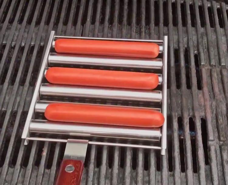 Hot Dog Roller - Evenly Cook Hot Dogs Every-Time - B2Q Hot Dog BBQ Roller