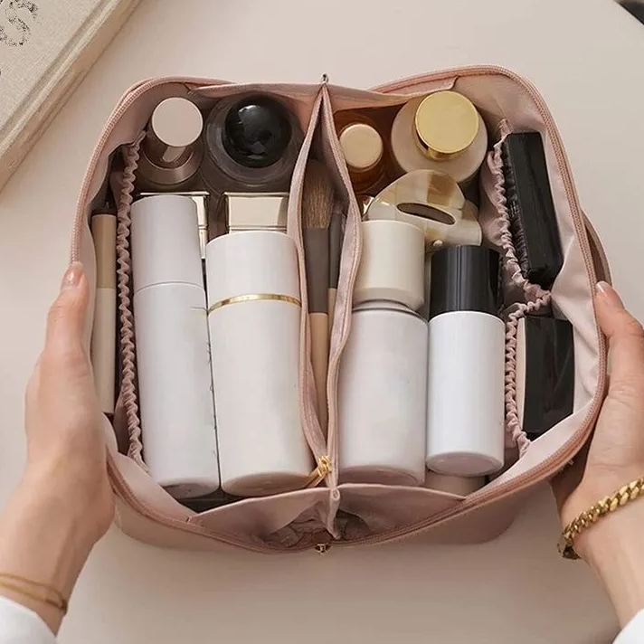 Large capacity travel cosmetic bag
