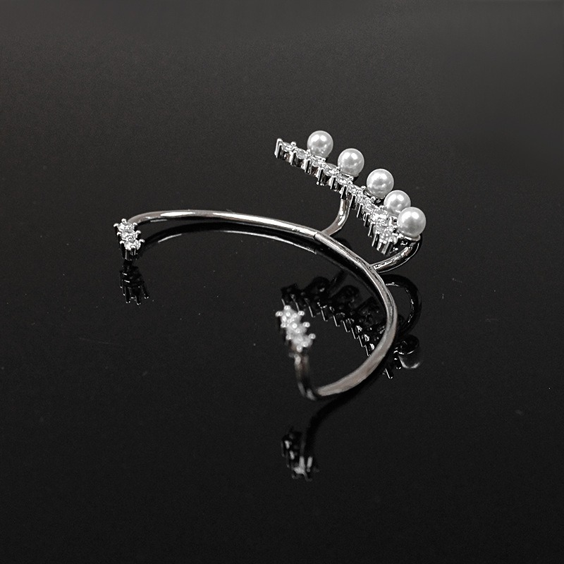 White Pearl Non-Piercing Clip Earrings