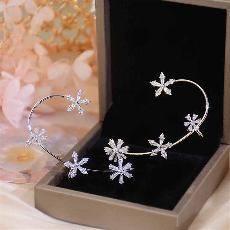Shiny Non-piercing Rotating Jasmine Cuff Earrings