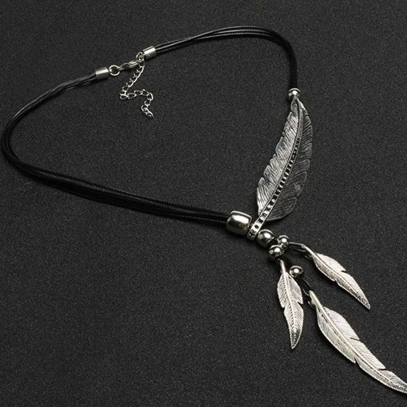 NATIVE FEATHER WOMEN'S NECKLACE